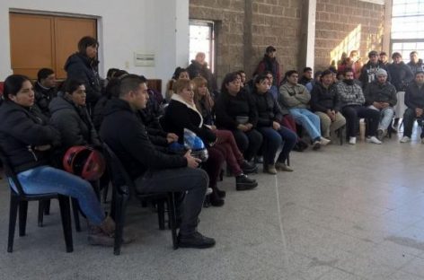 Buscan convertir en cooperativa a otra empresa que bajó persiana