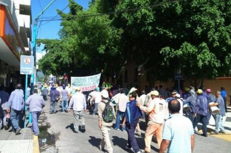 UOCRA convocó a marcha contra despidos y caída de obra pública