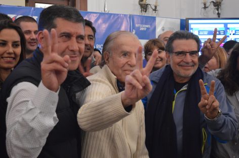 De la mano de Carlos Menem, el PJ se alzó con las PASO