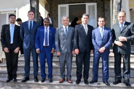 Embajador de Qatar, con funcionarios y empresarios riojanos