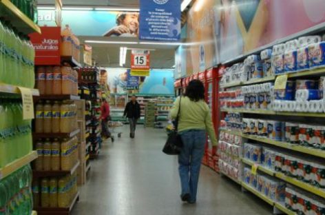 Una familia con dos hijos necesita $17.867 para no caer en la pobreza