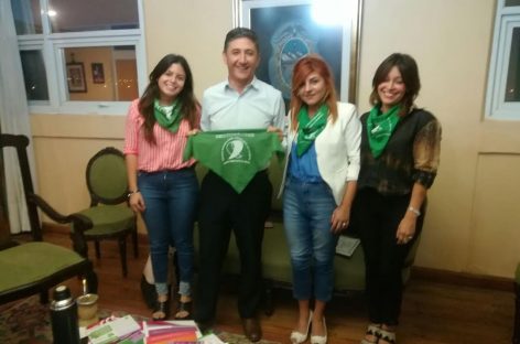 El rector de la UNLaR a favor de la legalización del aborto