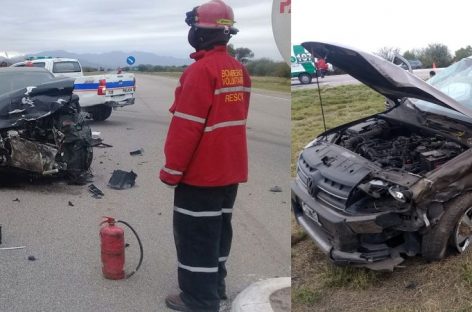 Terrible impacto frontal entre 4×4 y auto en ruta 38