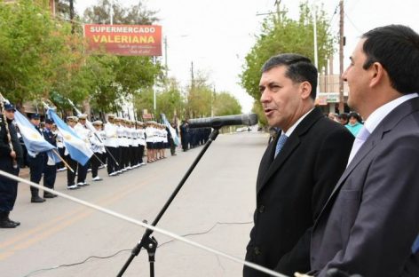 Más intendentes se suman al pedido de reelección de Casas