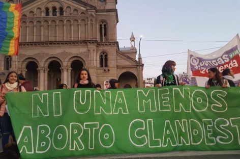 El ‘Ni Una Menos’ riojano fue copado por sectores pro aborto legal
