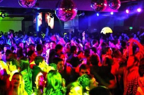 LA NOCTURNIDAD SERÁ HASTA LA HORA 5:00 SÓLO VIERNES, SÁBADO Y FERIADOS