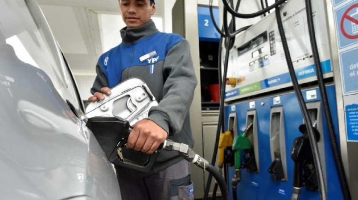 EL CONSUMO DE COMBUSTIBLES CAYÓ UN 4% EN AGOSTO