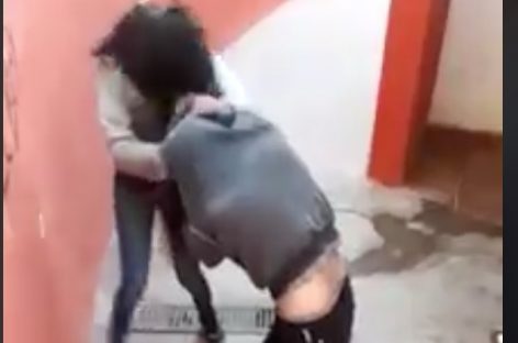 Feroz pelea de adolescentes riojanas en Chamical