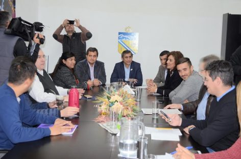 Paredes pidió por el empréstito y reclamó responsabilidad a la oposición