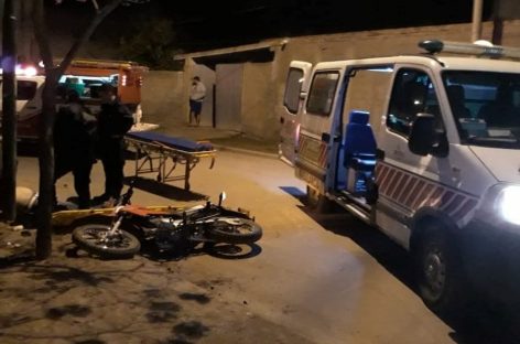 Motociclista chocó un poste de energía y le costó la vida