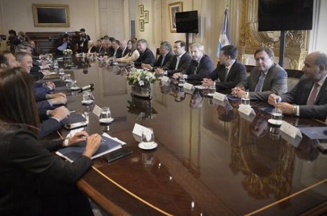 Gobernadores del PJ garantizaron a Macri aprobación del Presupuesto