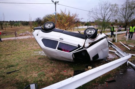Terrible vuelco en inmediaciones del Parque de la Ciudad