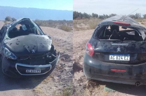 Intentó esquivar un burro y terminó sufriendo un vuelco