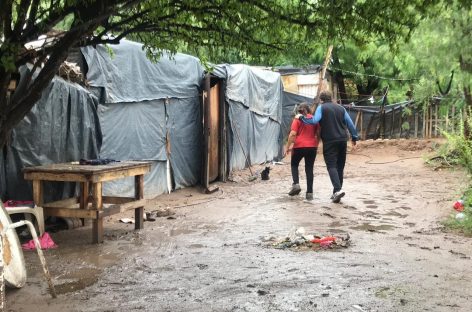 Asisten a familias de una docena de barrios y asentamientos