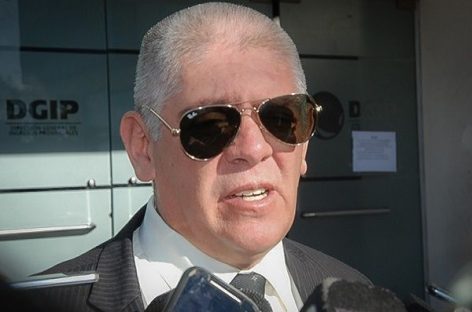 Garantizan aumento o bono a estatales antes de fin de año