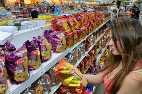 «Reduflación», la modalidad con la que empresas ganan más vendiendo menos