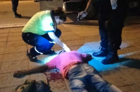 A palazos, ladrones dejaron inconsciente a joven en un violento robo