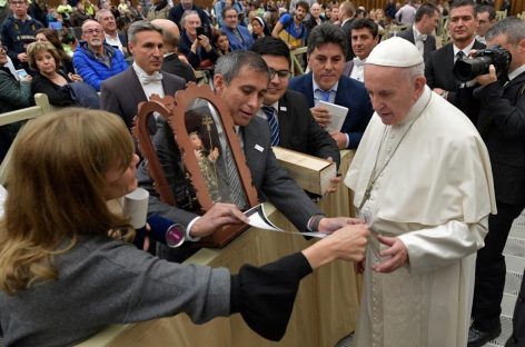 Paredes Urquiza visitó el Vaticano y tuvo contacto con el Papa Francisco