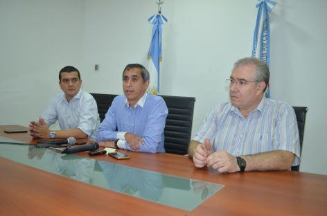 Paredes anunció una drástica reducción de servicios públicos