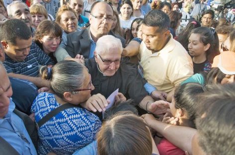 Darío Betancourt vuelva La Rioja con sus misas de sanación