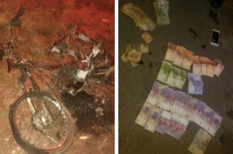 Vecinos indignados prendieron fuego la moto de ladrón