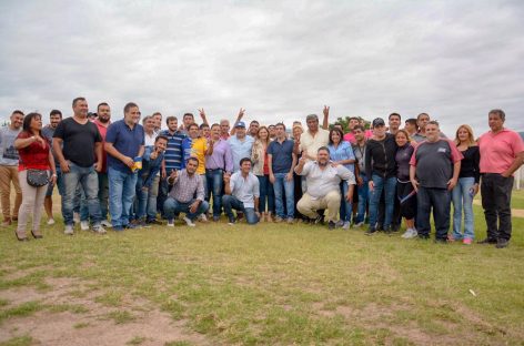 Consulta popular. Respaldo de gremios y clubes a la cruzada del PJ