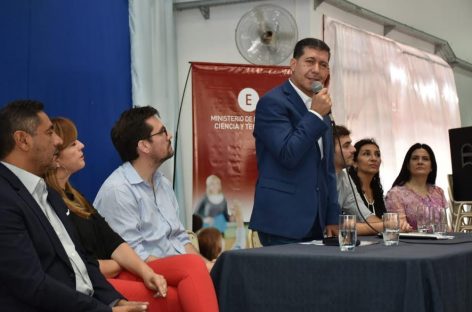 Sergio Casas garantizó kits escolares para 50 mil alumnos