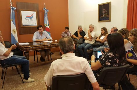 Gobierno ofrece suba del 21% que deja el básico docente arriba de $10.000