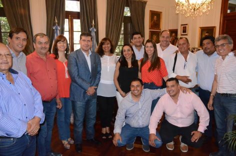 Intendentes del PJ ratifican respaldo a la reelección de Casas