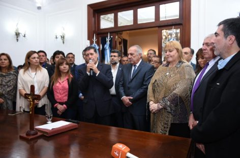 Casas consideró que llega “tarde“ el llamado de Nación a la oposición