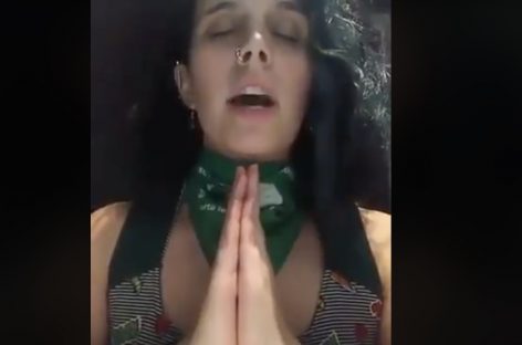 Polémica por la versión del «Padre Nuestro» feminista