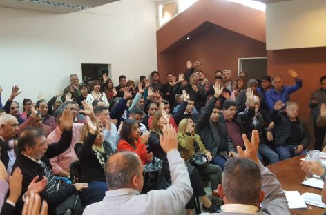 El PJ oficializó el ‘Frente Patriótico’ y su alineamiento a Fernández-Fernández