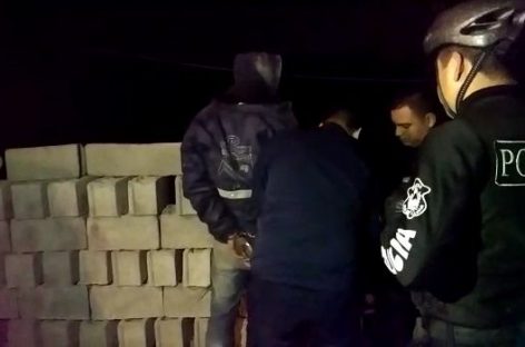 Un policía auxilió a una vecina y fue apuñalado por un ladrón