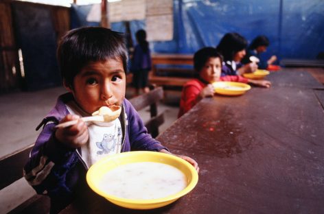Más de la mitad de los niños y adolescentes son pobres en Argentina