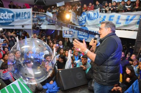 Beder le envió un mensaje al casismo: «no me bajo»