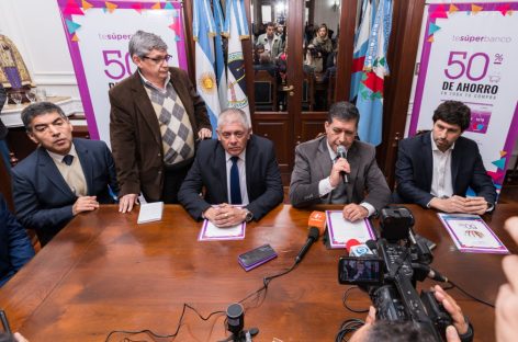 Casas anunció 50% de descuento en compras en supermercados riojanos