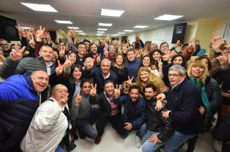 Tras el contundente triunfo, Casas llamó a redoblar esfuerzos para octubre