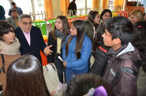 Beder pronosticó que la elección se polarizará entre candidatos peronistas