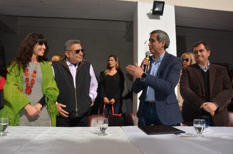 Beder y Paredes prometen equiparación salarial para municipales