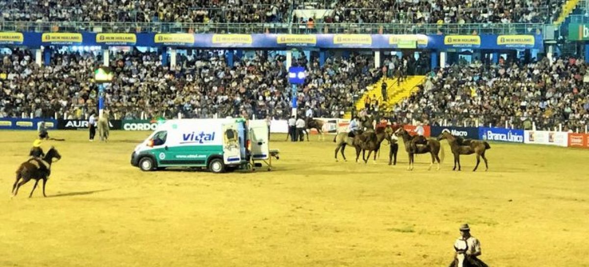 Murió aplastado un jinete en la doma del Festival de Jesús María