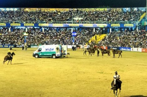 Murió aplastado un jinete en la doma del Festival de Jesús María
