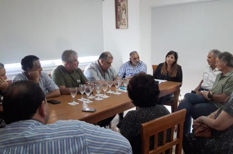 Tensa relación entre APOS y prestadores que reclaman deuda