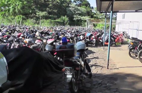 Buscan rematar más de un centenar de motos del corralón municipal