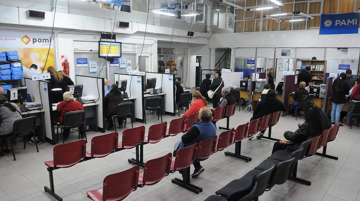 MÉDICOS DE PAMI EXIGEN ACTUALIZACIÓN URGENTE DE PRESTACIONES: «NO SON DIGNAS»