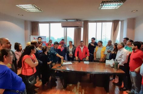 Estatales provinciales y municipales este lunes con asueto en Capital