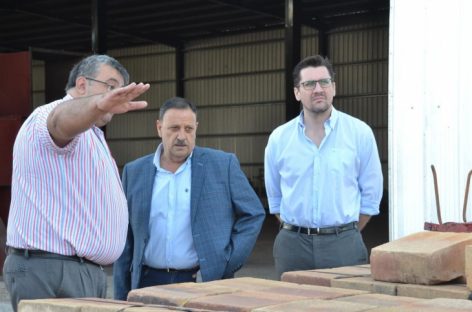 El gobierno ya estudia un aumento para los estatales
