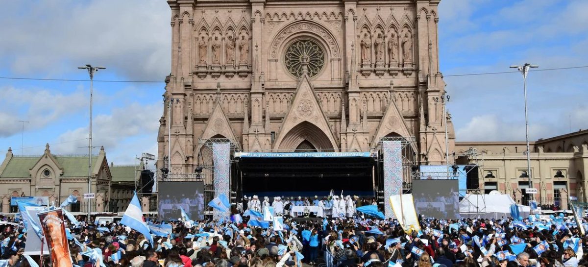 Aborto Legal: «millones y millones de creyentes y no creyentes lo rechazamos»