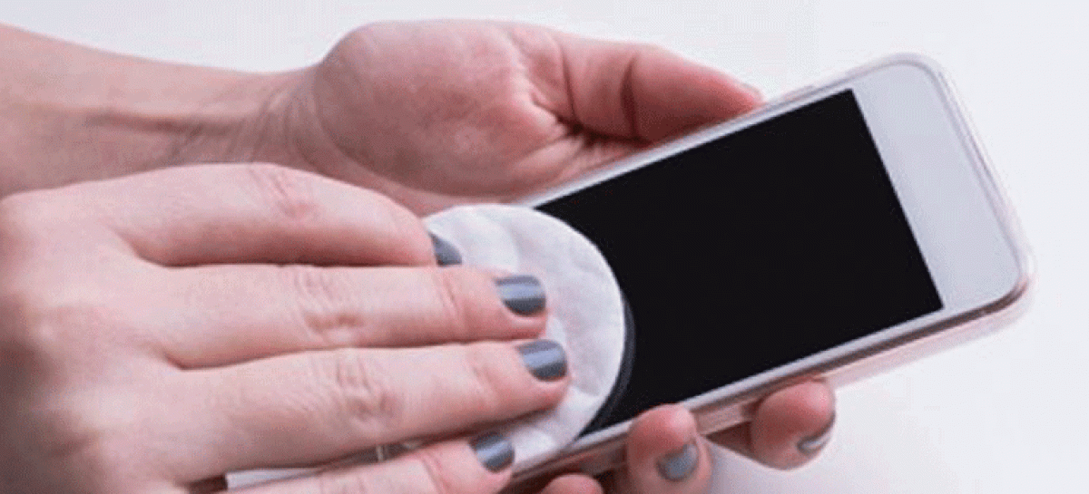 Por el coronavirus, recomiendan desinfectar el celular: como hacerlo