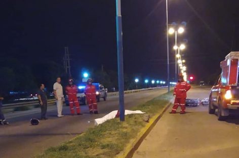 Joven pierde la vida en un trágico accidente de moto