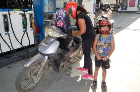 SE PROHIBIÓ EXPENDIO DE COMBUSTIBLE A MOTOS DURANTE LA CUARENTENA